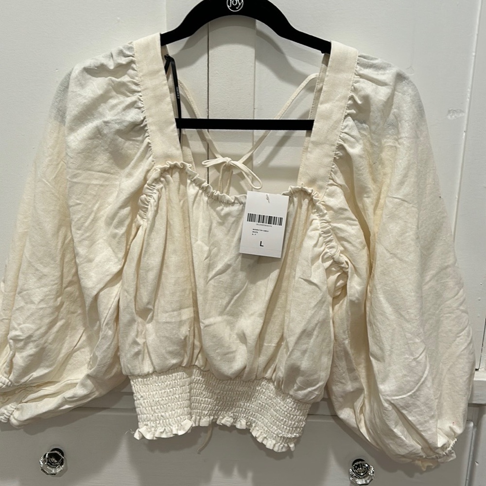 NWT Large White Woven Top Forever 21